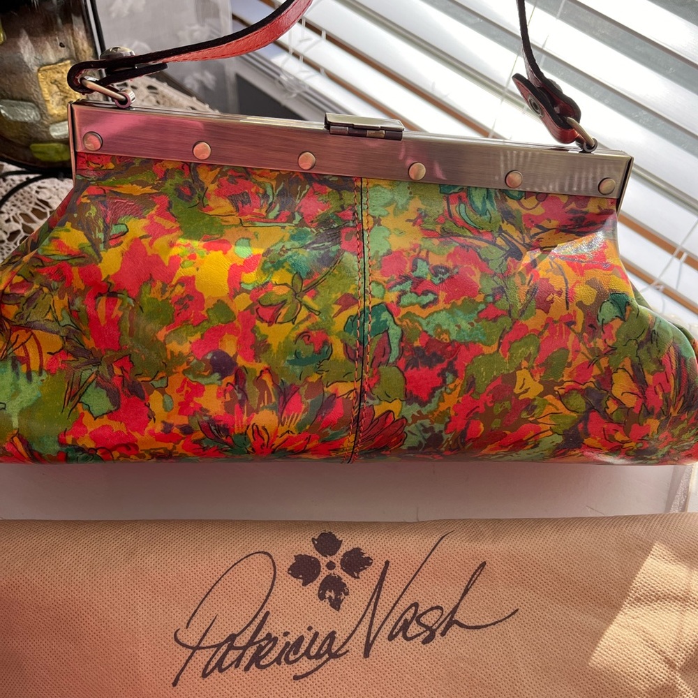 Patricia Nash handbag❗️❗️ - Picture 9 of 16